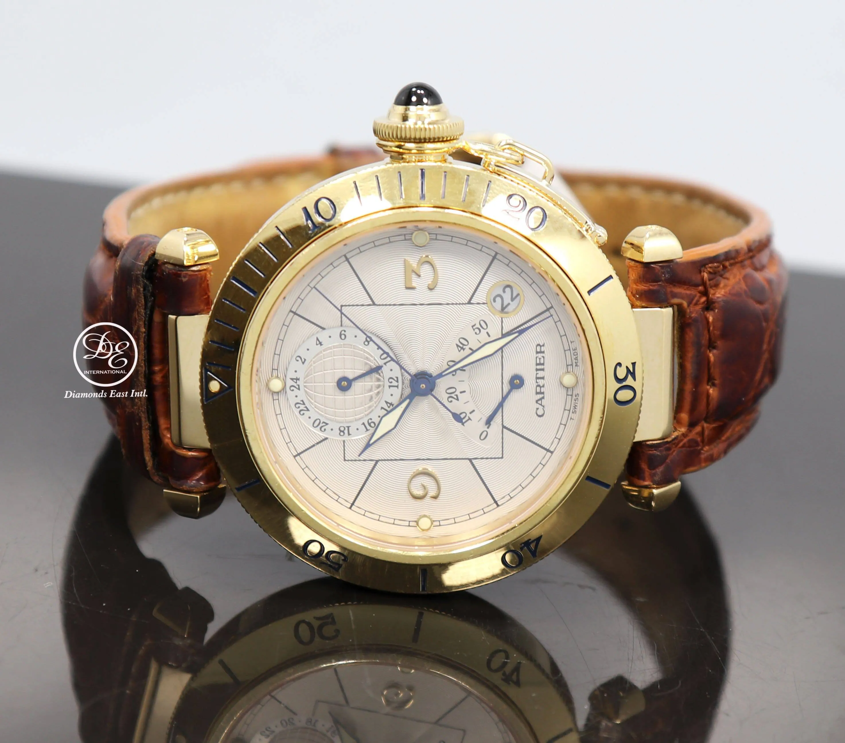 Cartier Pasha Seatimer Dual Time GMT Power Reserve W3014456 2395 18K Yellow Gold