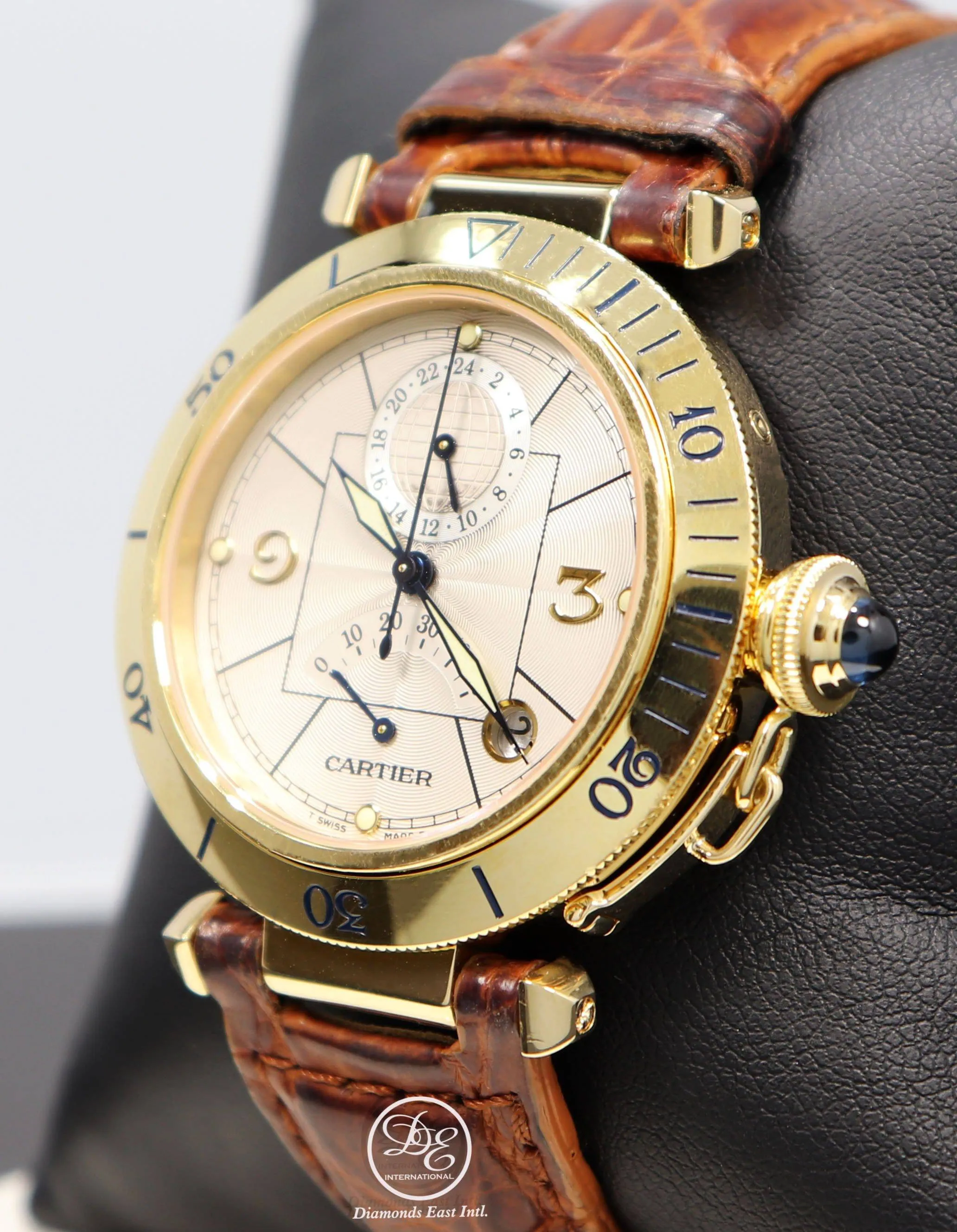 Cartier Pasha Seatimer Dual Time GMT Power Reserve W3014456 2395 18K Yellow Gold