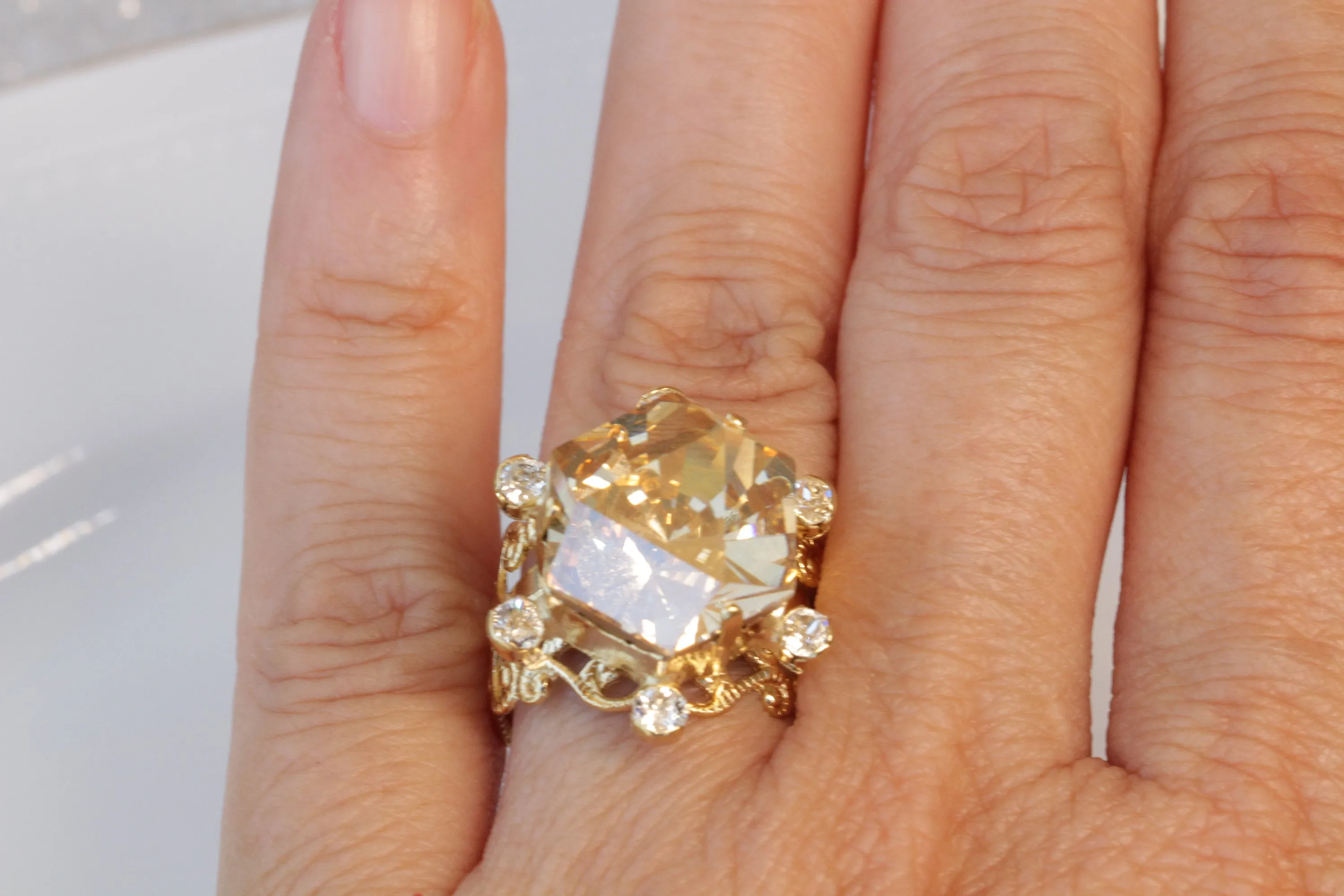 CHAMPAGNE TOPAZ RING