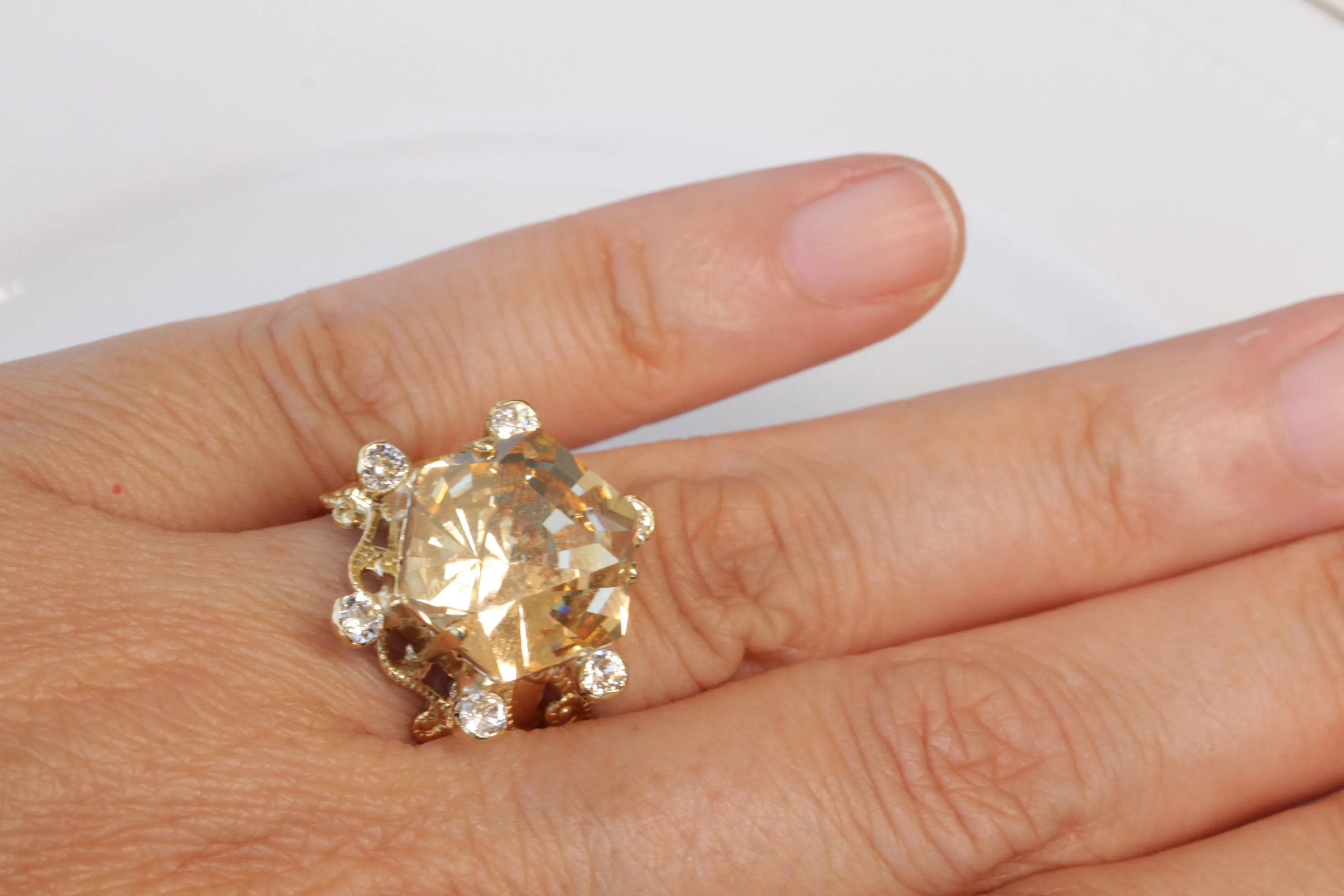 CHAMPAGNE TOPAZ RING