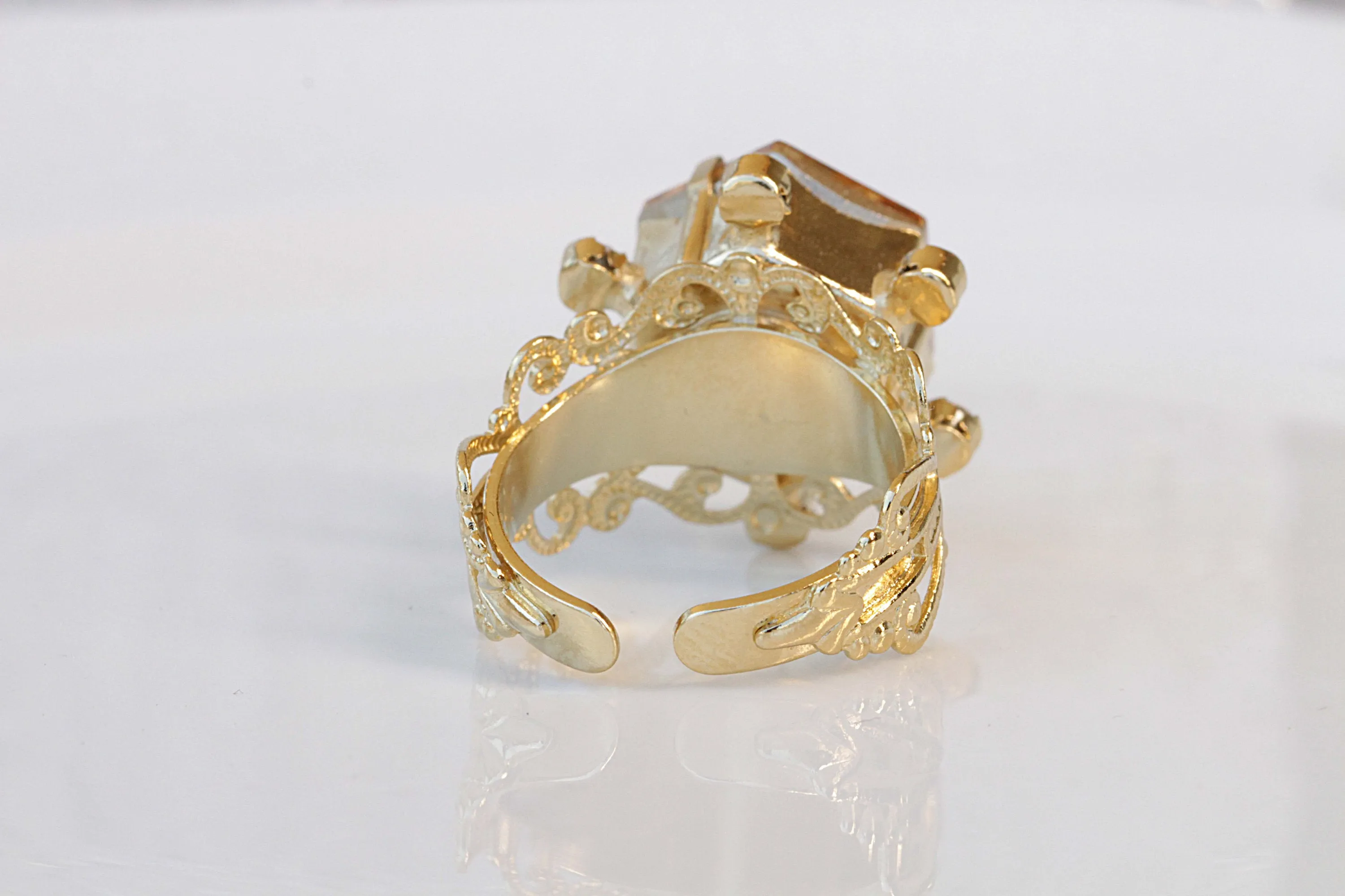 CHAMPAGNE TOPAZ RING