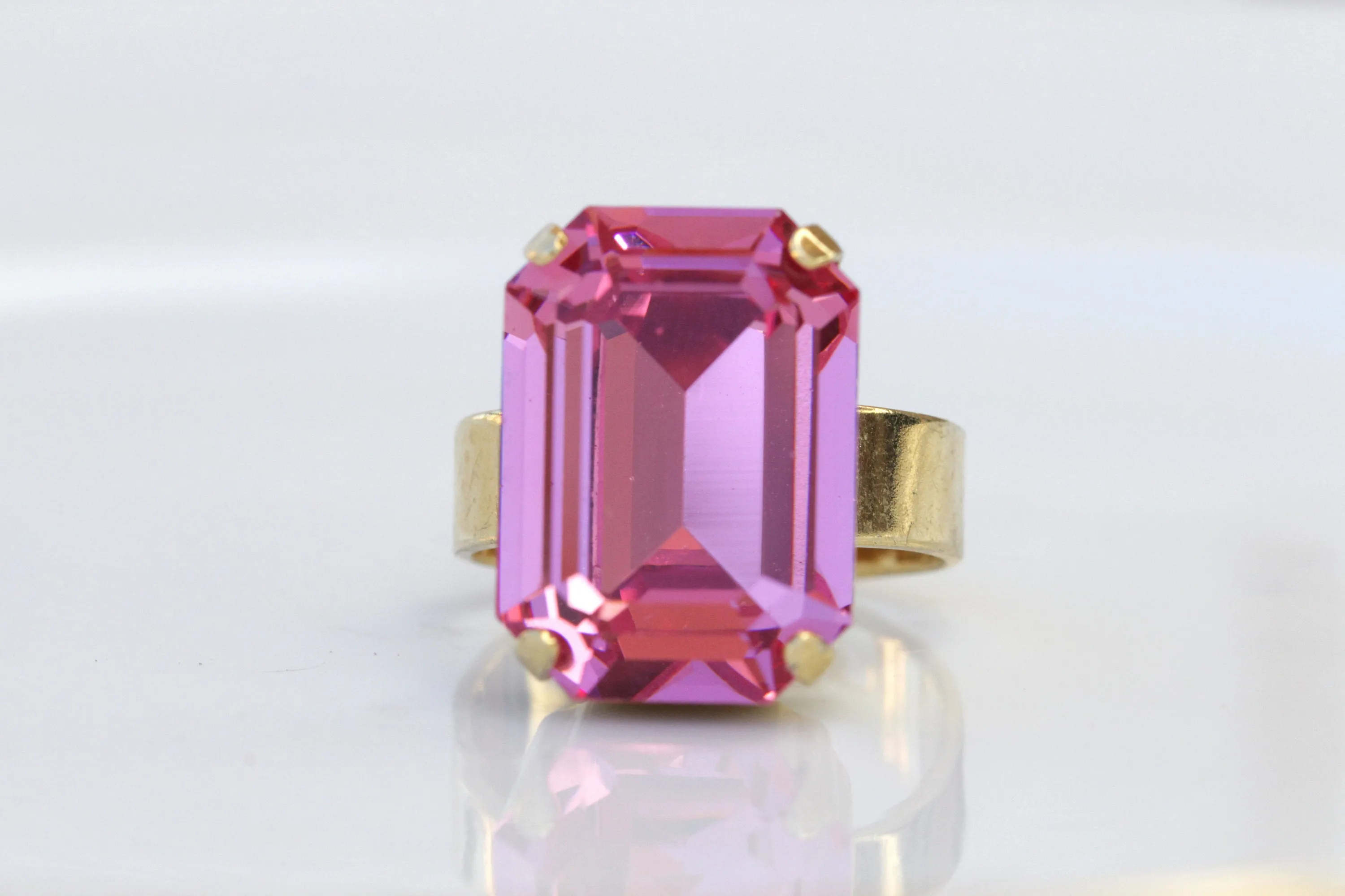 FUCHSIA RING