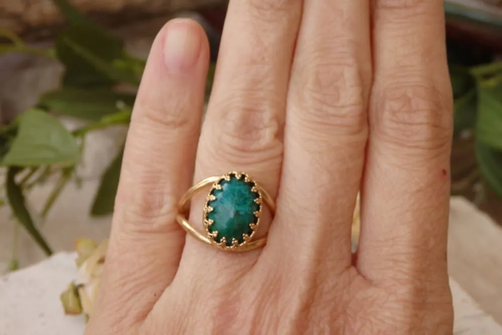 Green gemstone ring