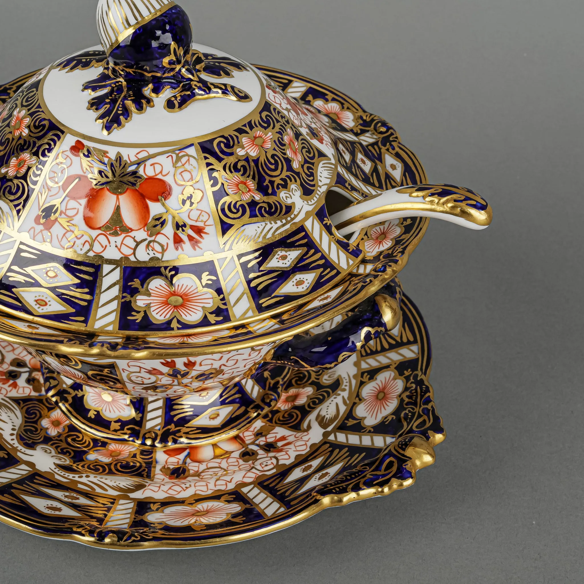 ROYAL CROWN DERBY Traditional Imari 2451  Tureen Set 4pcs