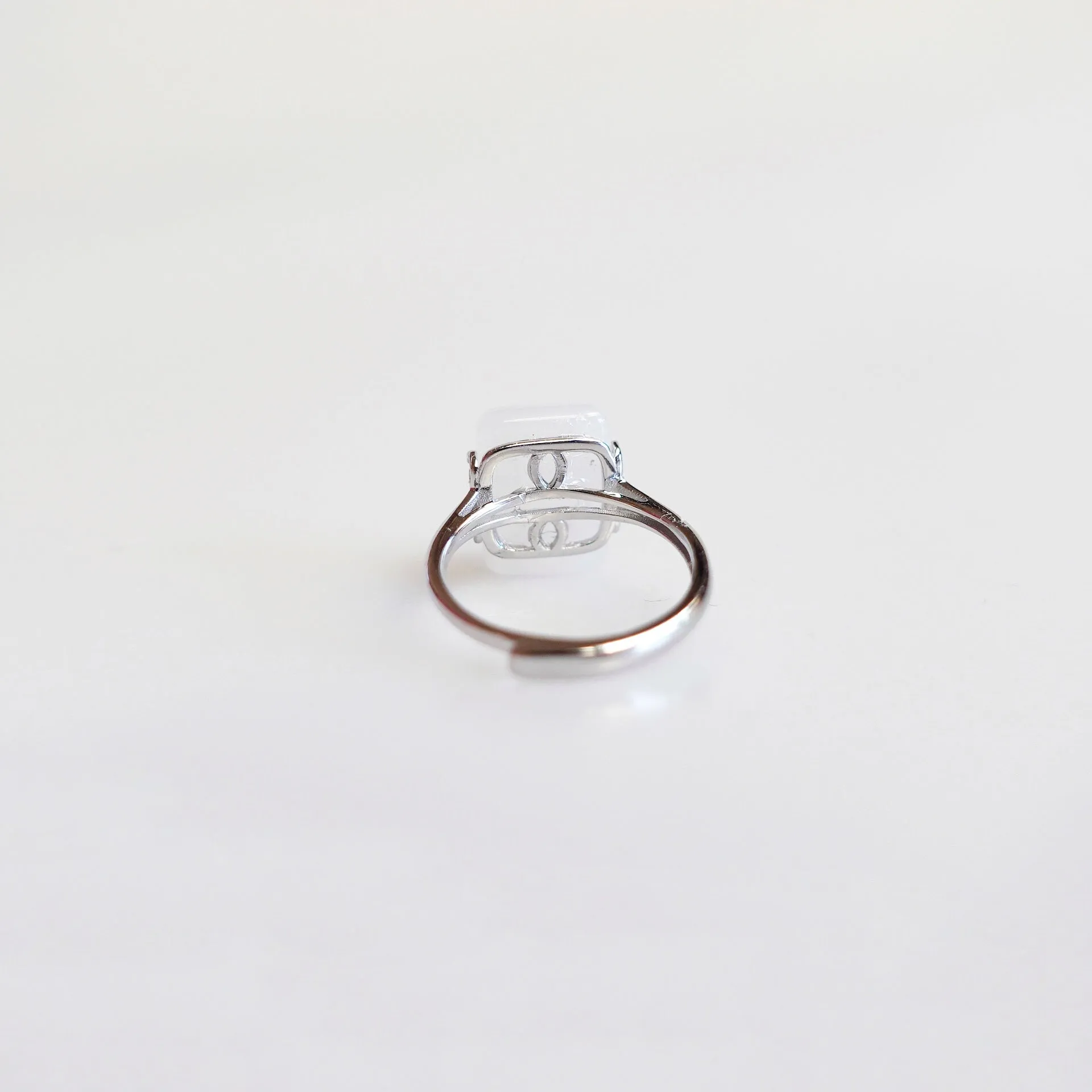 Silver Rectangle White Agate Ring